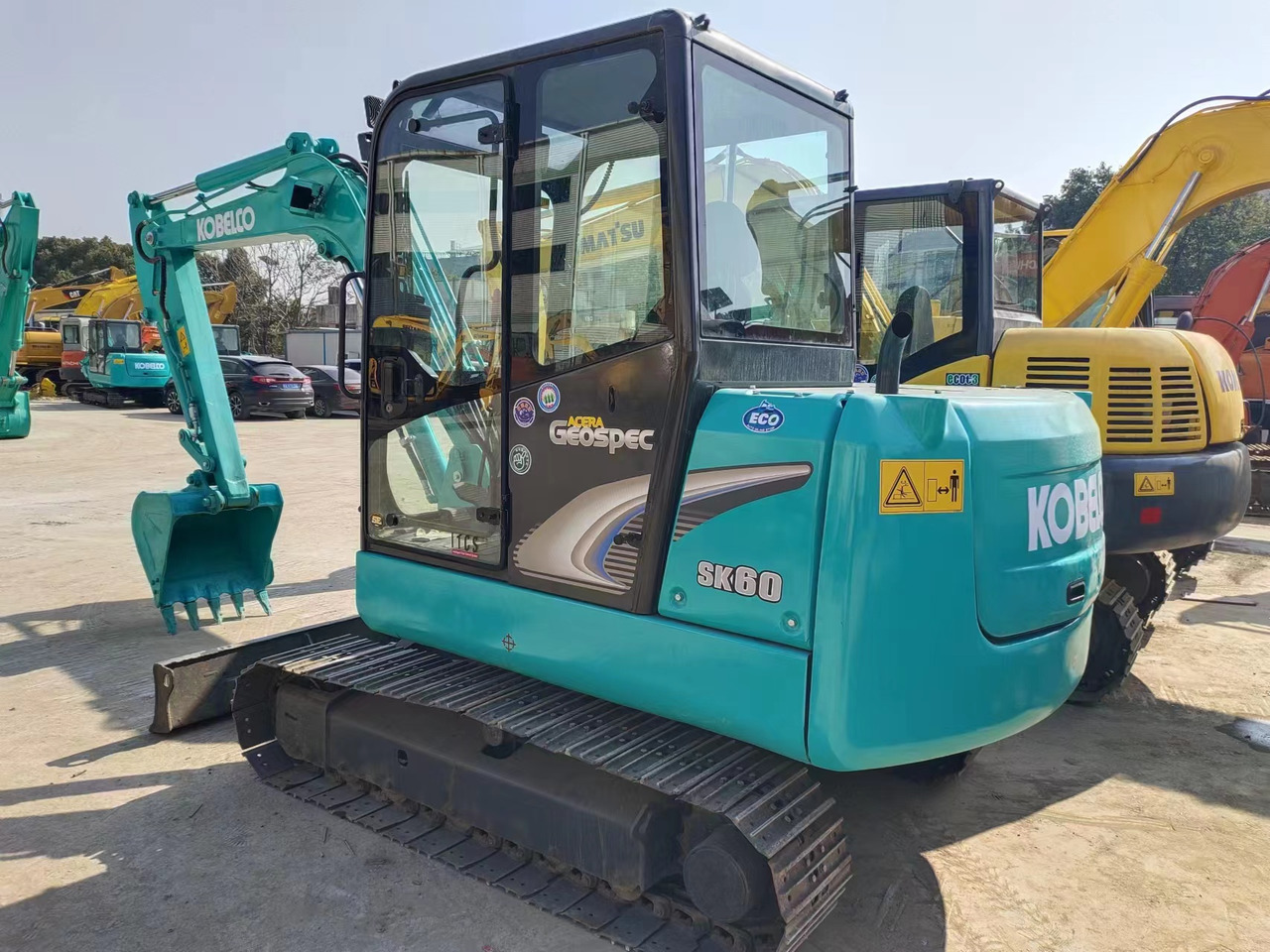 Locação financeira de KOBELCO SK60-8 KOBELCO SK60-8: foto 6