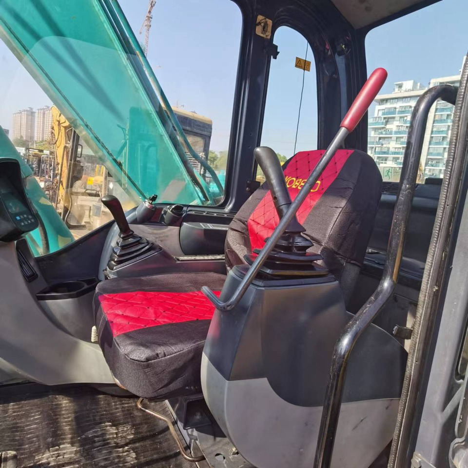 KOBELCO SK75 - Mini escavadeira: foto 3 KOBELCO SK75 - Mini escavadeira: foto 3