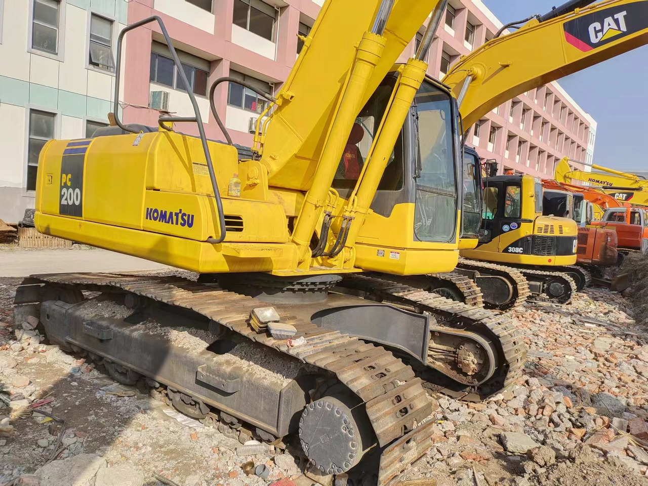 KOMATSU PC200-7 - Escavadora de rastos: foto 5 KOMATSU PC200-7 - Escavadora de rastos: foto 5