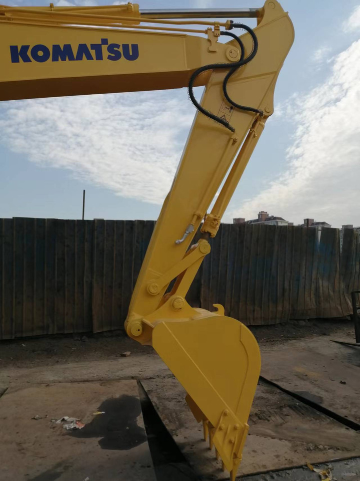 Escavadora de rastos KOMATSU PC200-7: foto 6