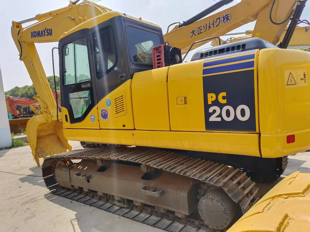 KOMATSU PC200-7 PC200 - Escavadora de rastos: foto 1 KOMATSU PC200-7 PC200 - Escavadora de rastos: foto 1