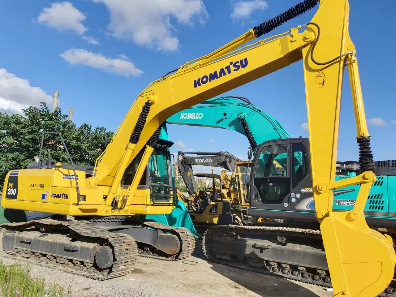 KOMATSU PC200-8 - Escavadora de rastos: foto 2 KOMATSU PC200-8 - Escavadora de rastos: foto 2