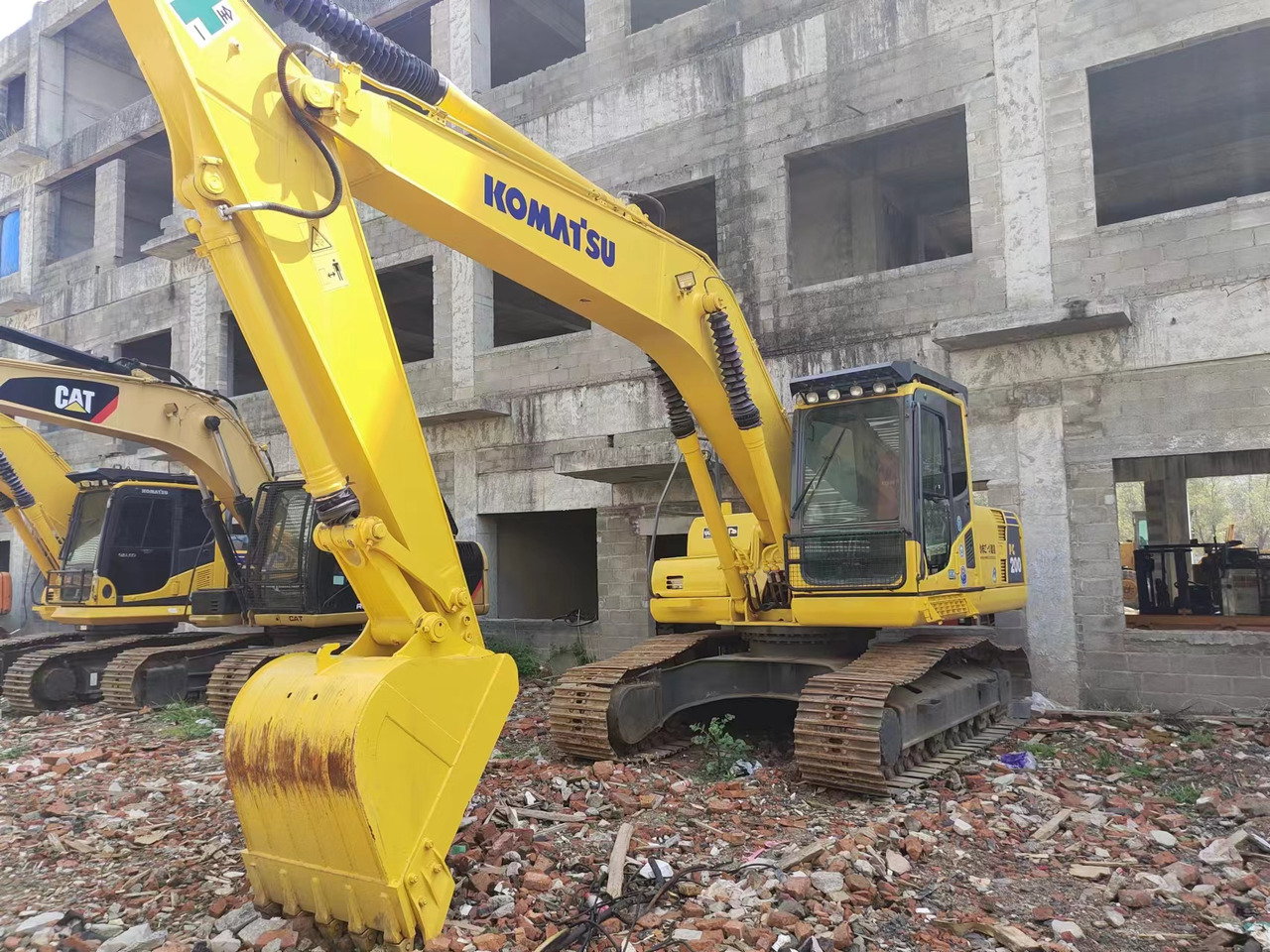 KOMATSU PC200-8 PC200-7 PC220-7 - Escavadora de rastos: foto 2 KOMATSU PC200-8 PC200-7 PC220-7 - Escavadora de rastos: foto 2