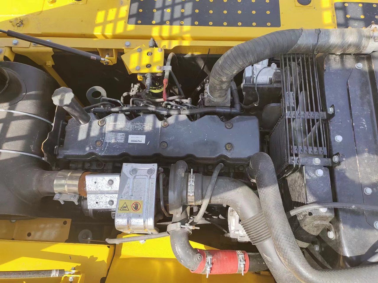 KOMATSU PC200-8N1 - Escavadora de rastos: foto 5 KOMATSU PC200-8N1 - Escavadora de rastos: foto 5