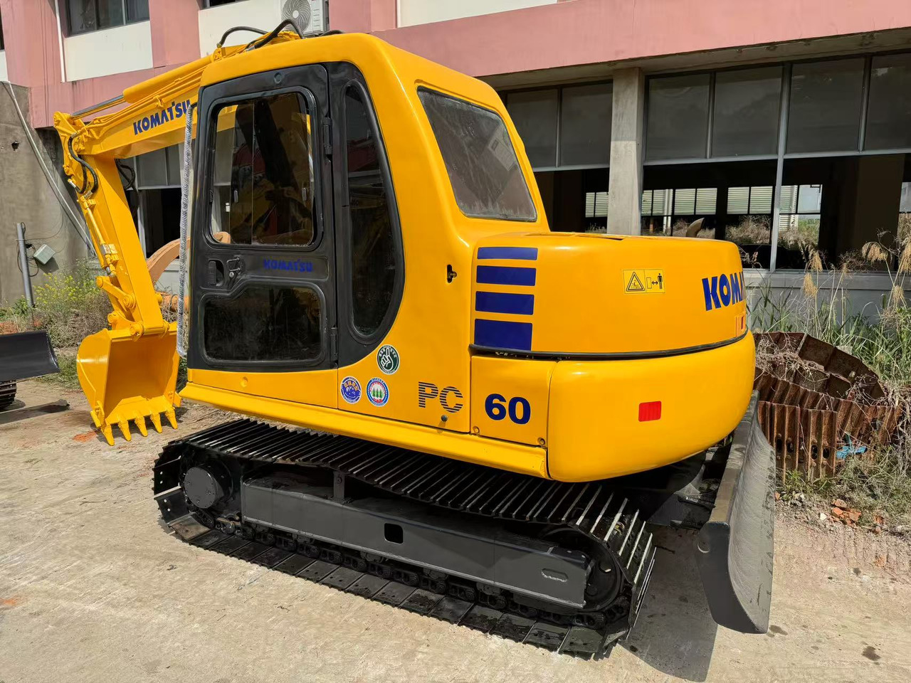 KOMATSU PC60-7 - Mini escavadeira: foto 1 KOMATSU PC60-7 - Mini escavadeira: foto 1