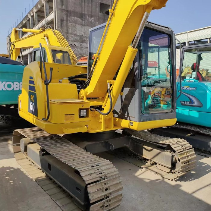 KOMATSU PC60-8 - Mini escavadeira: foto 1 KOMATSU PC60-8 - Mini escavadeira: foto 1