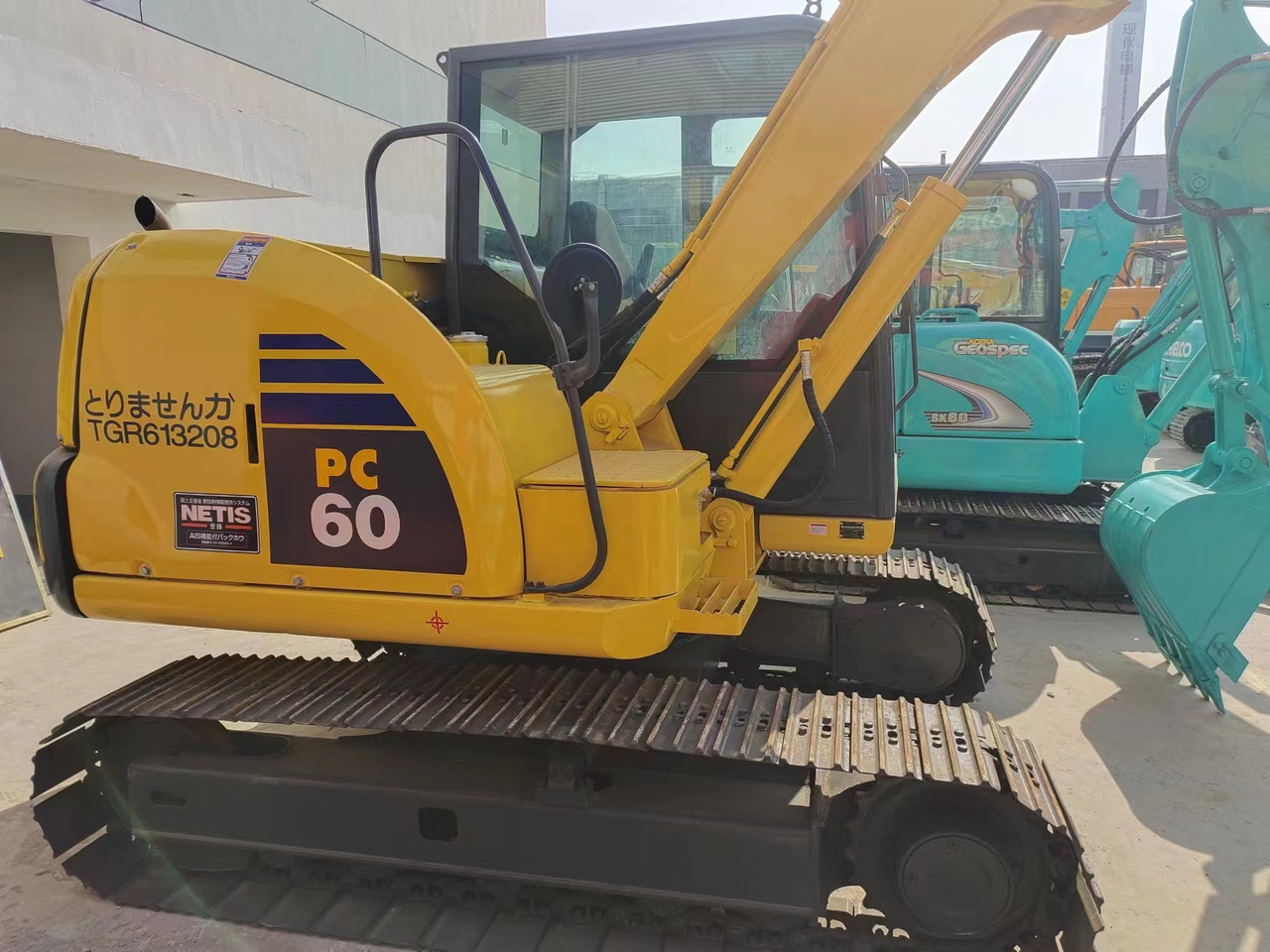 KOMATSU PC60-8 - Mini escavadeira: foto 4 KOMATSU PC60-8 - Mini escavadeira: foto 4