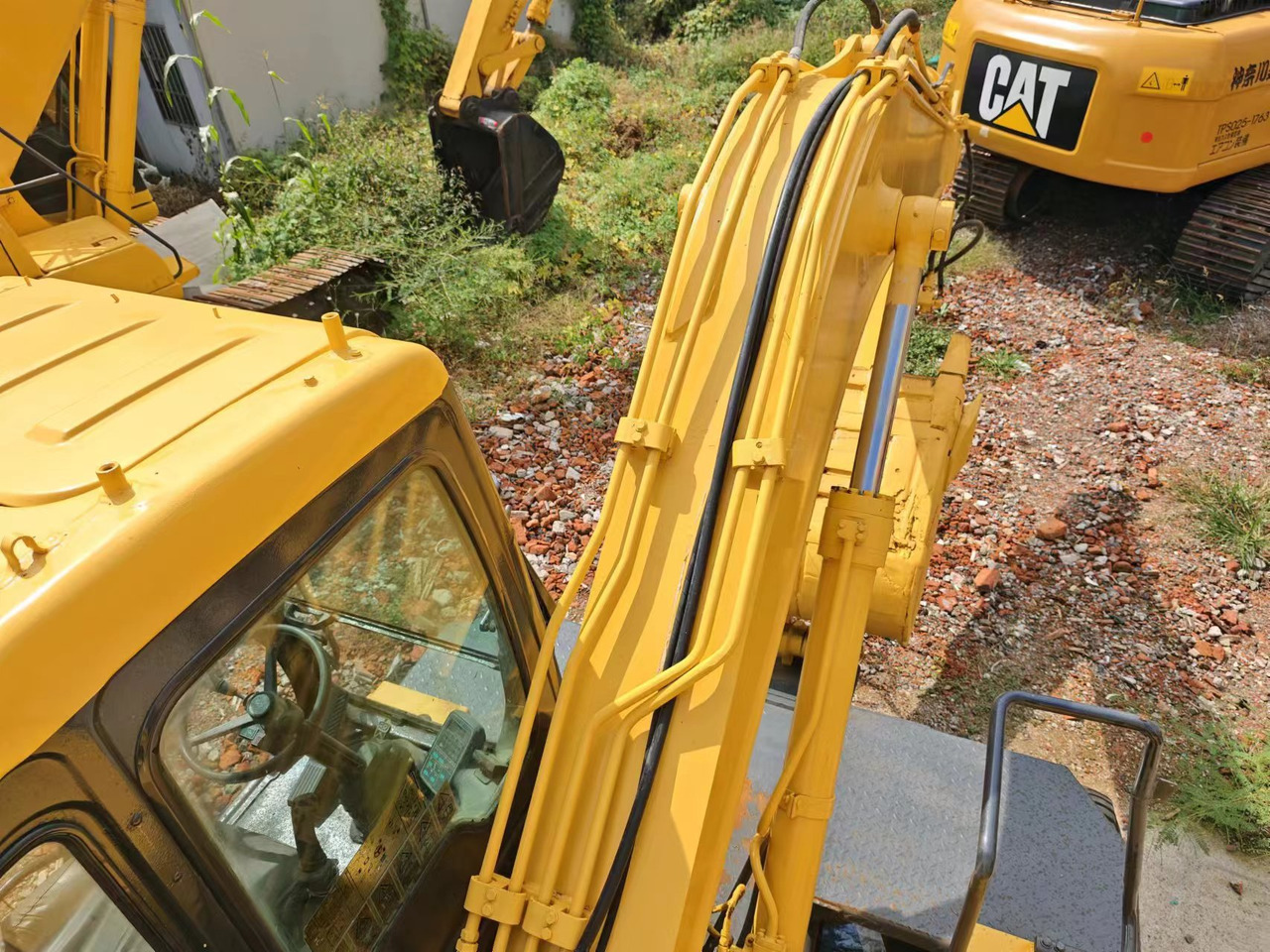 KOMATSU PW130 - Escavadeira de rodas: foto 3 KOMATSU PW130 - Escavadeira de rodas: foto 3