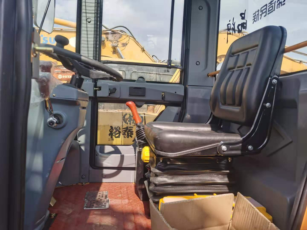 LUGONG L928 - Pá carregadora de rodas: foto 4 LUGONG L928 - Pá carregadora de rodas: foto 4