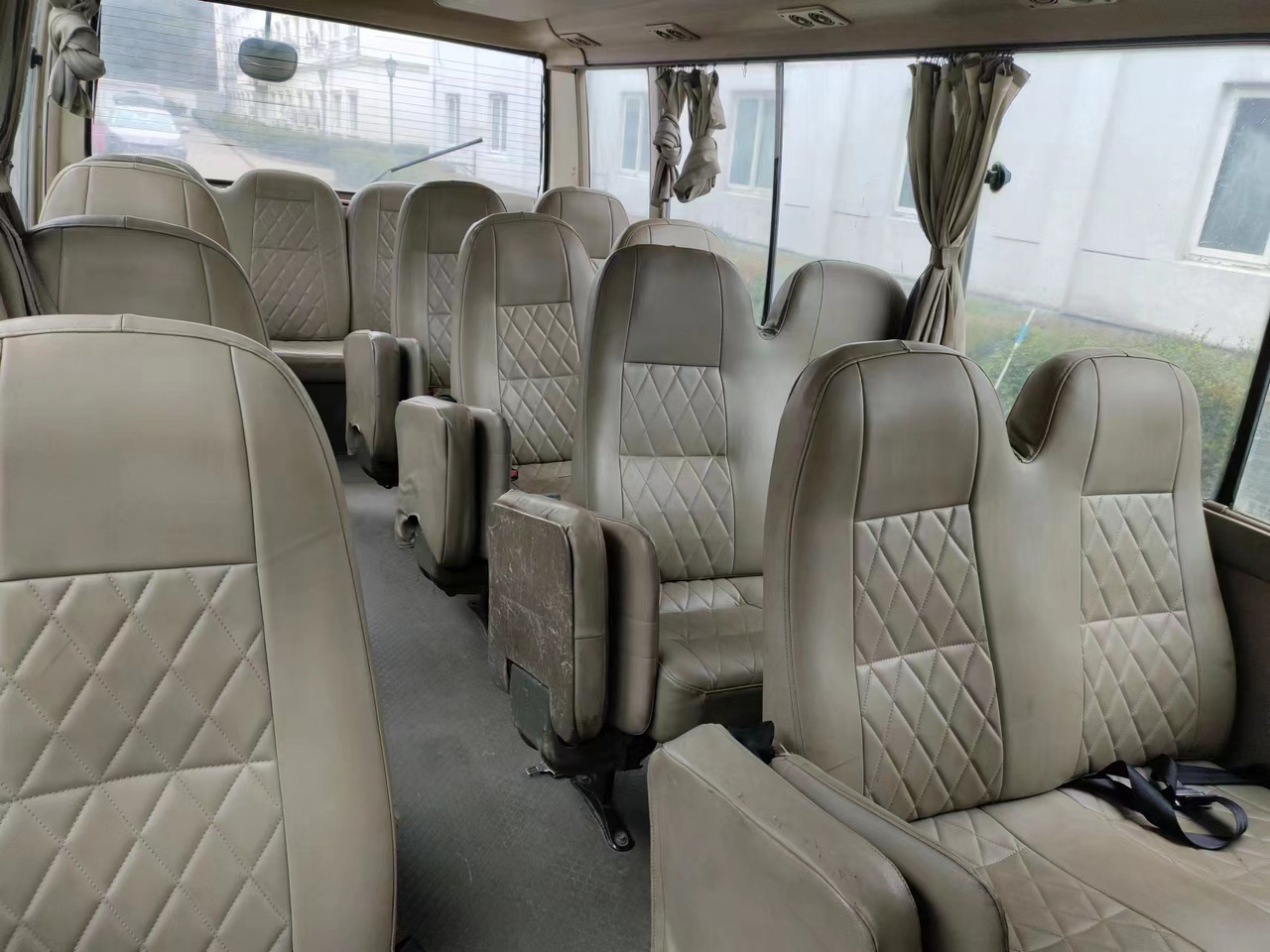 TOYOTA Coaster - Ônibus suburbano: foto 3 TOYOTA Coaster - Ônibus suburbano: foto 3