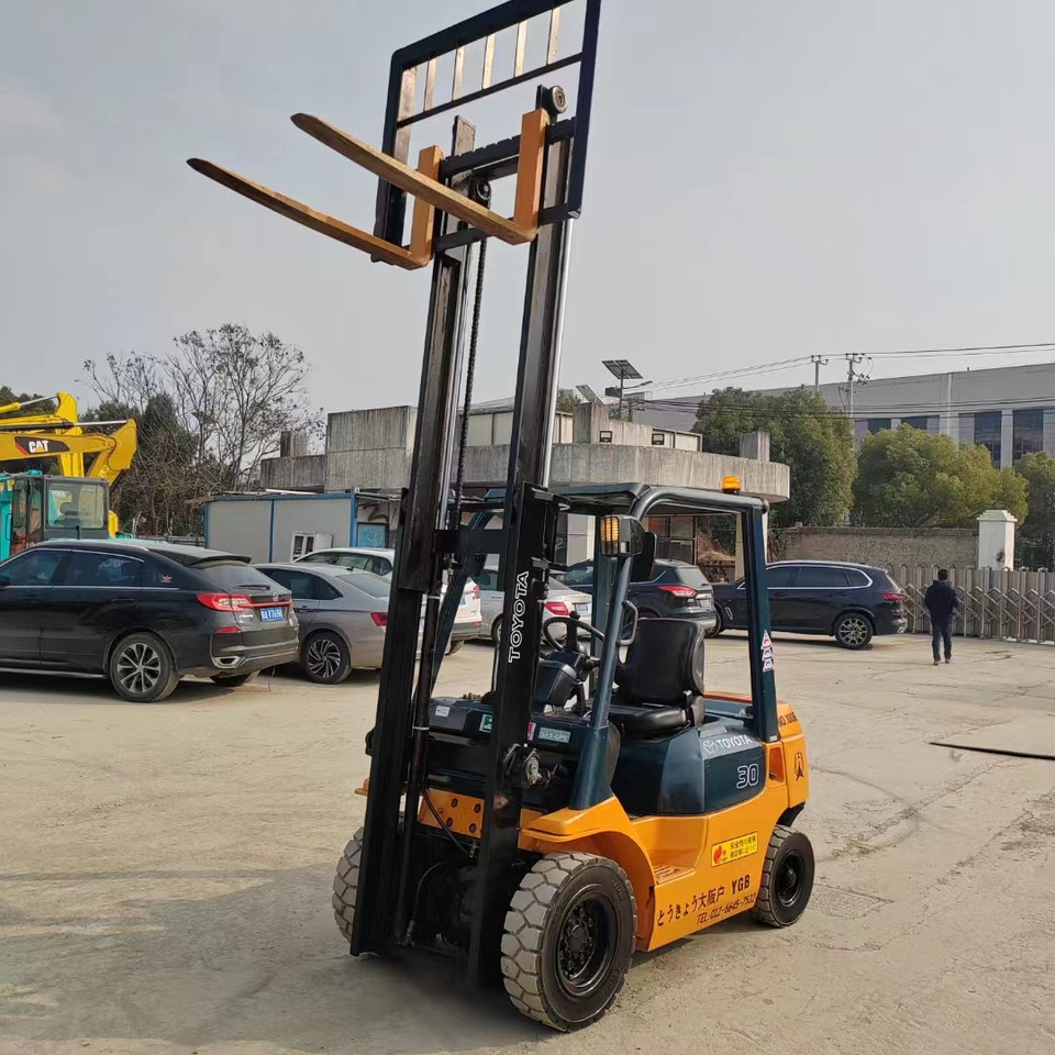 Empilhador a diesel TOYOTA FD30: foto 6