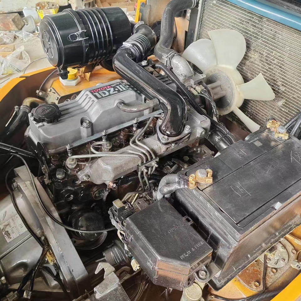 TOYOTA FD30 - Empilhador a diesel: foto 5 TOYOTA FD30 - Empilhador a diesel: foto 5