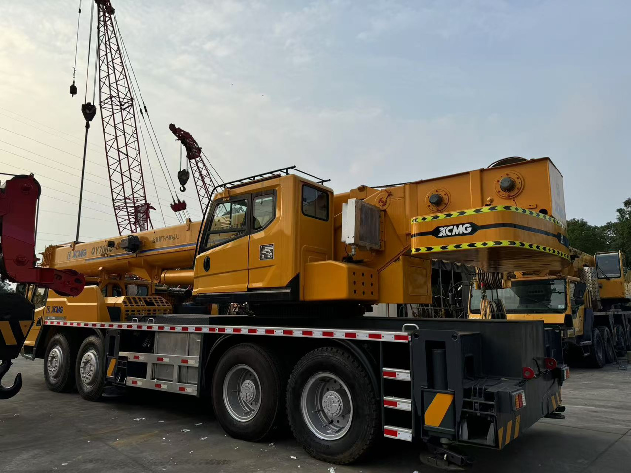 XCMG QY70K - Grua móvel: foto 2 XCMG QY70K - Grua móvel: foto 2