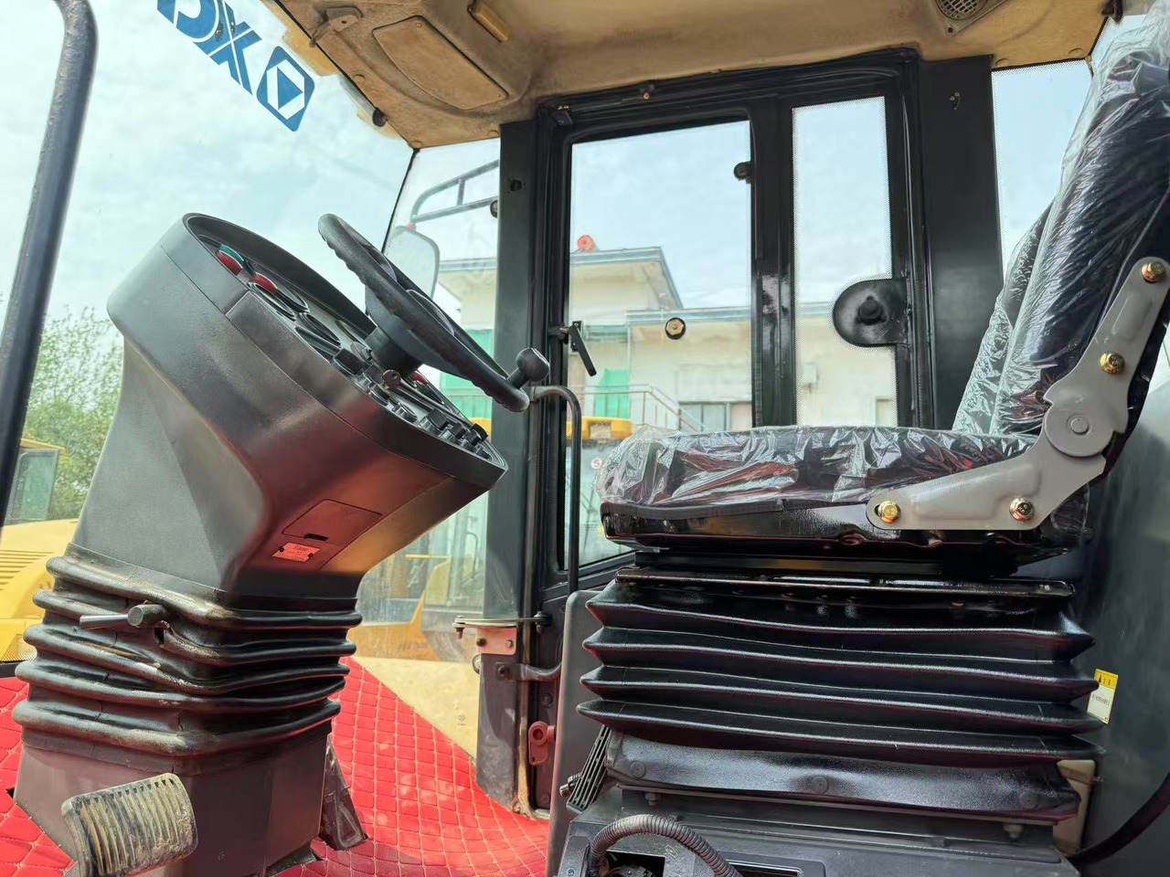 XCMG XS143J - Compactador de asfalto: foto 5 XCMG XS143J - Compactador de asfalto: foto 5