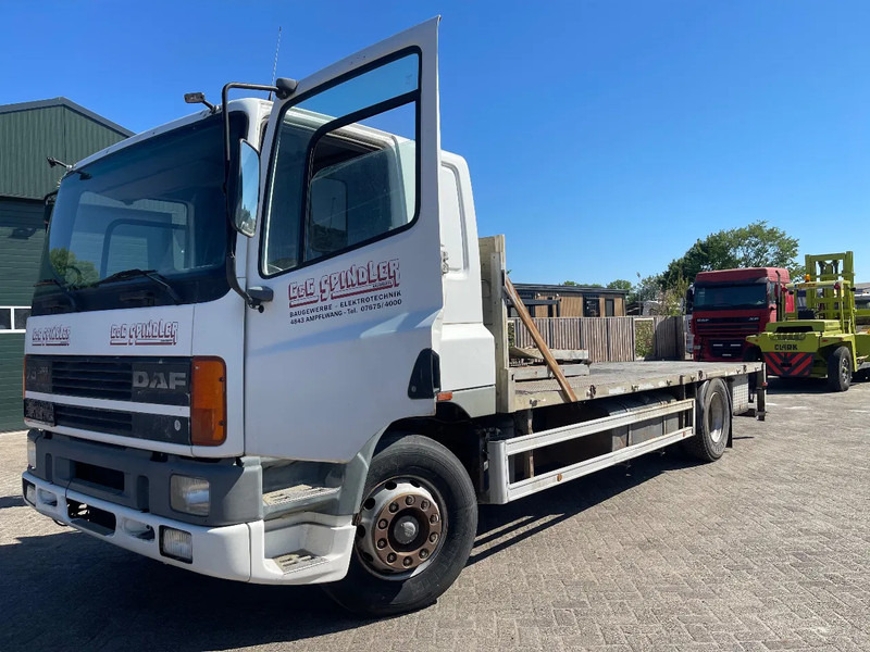 DAF 75.300 FLATBED TRUCK - Camião de caixa aberta/ Plataforma: foto 3 DAF 75.300 FLATBED TRUCK - Camião de caixa aberta/ Plataforma: foto 3