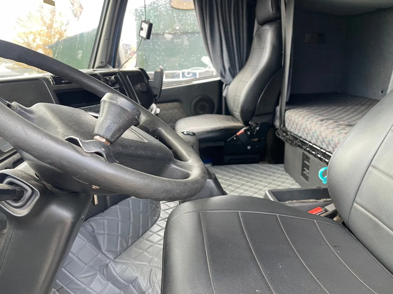 Fotografia de interior 1: Tractor Volvo FH 12.420 Tractor unit