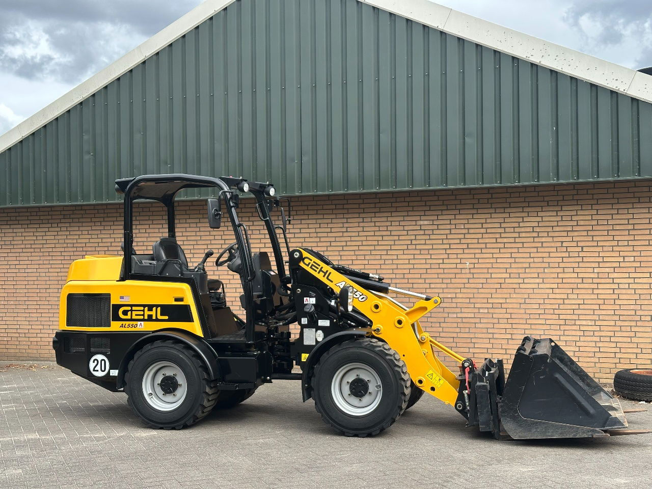 Gehl AL550 - Pá carregadora de rodas: foto 4 Gehl AL550 - Pá carregadora de rodas: foto 4