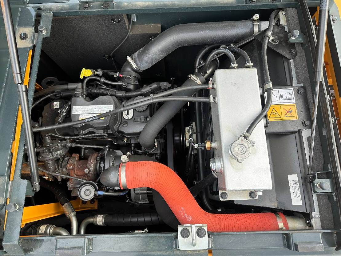 Escavadeira de rodas Hyundai HW140A Nieuw: foto 30