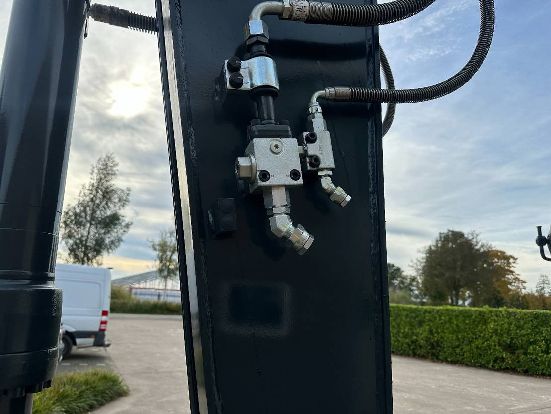 Escavadeira de rodas Hyundai HW140A Nieuw: foto 16