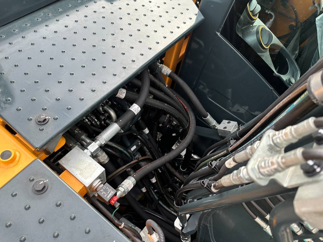 Escavadeira de rodas Hyundai HW140A Nieuw: foto 26