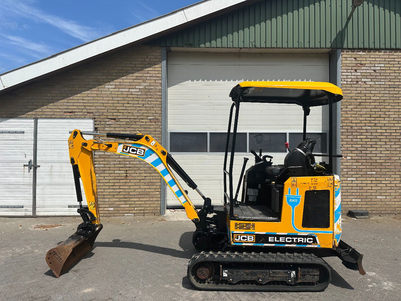 JCB 19c-1 E 100 elektrisch - Mini escavadeira: foto 3 JCB 19c-1 E 100 elektrisch - Mini escavadeira: foto 3