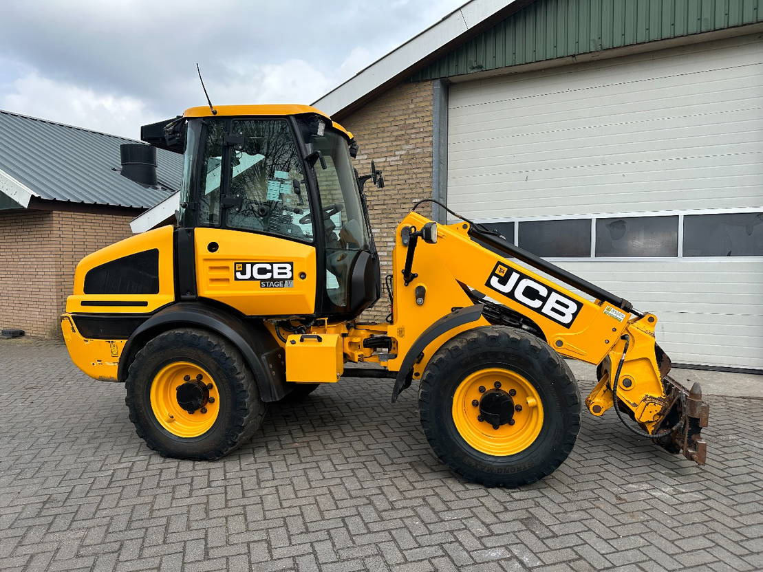 Pá carregadora telescópica JCB TM220 SV A: foto 8 Pá carregadora telescópica JCB TM220 SV A: foto 8