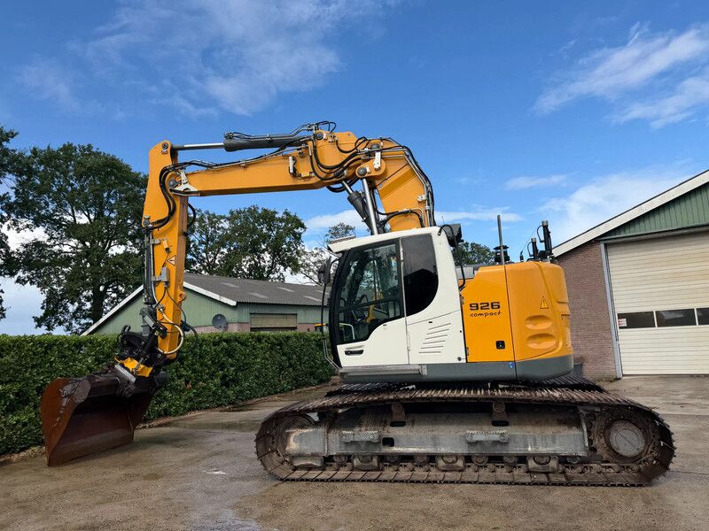 Liebherr R926 R926 compact GPS - Escavadora de rastos: foto 1 Liebherr R926 R926 compact GPS - Escavadora de rastos: foto 1