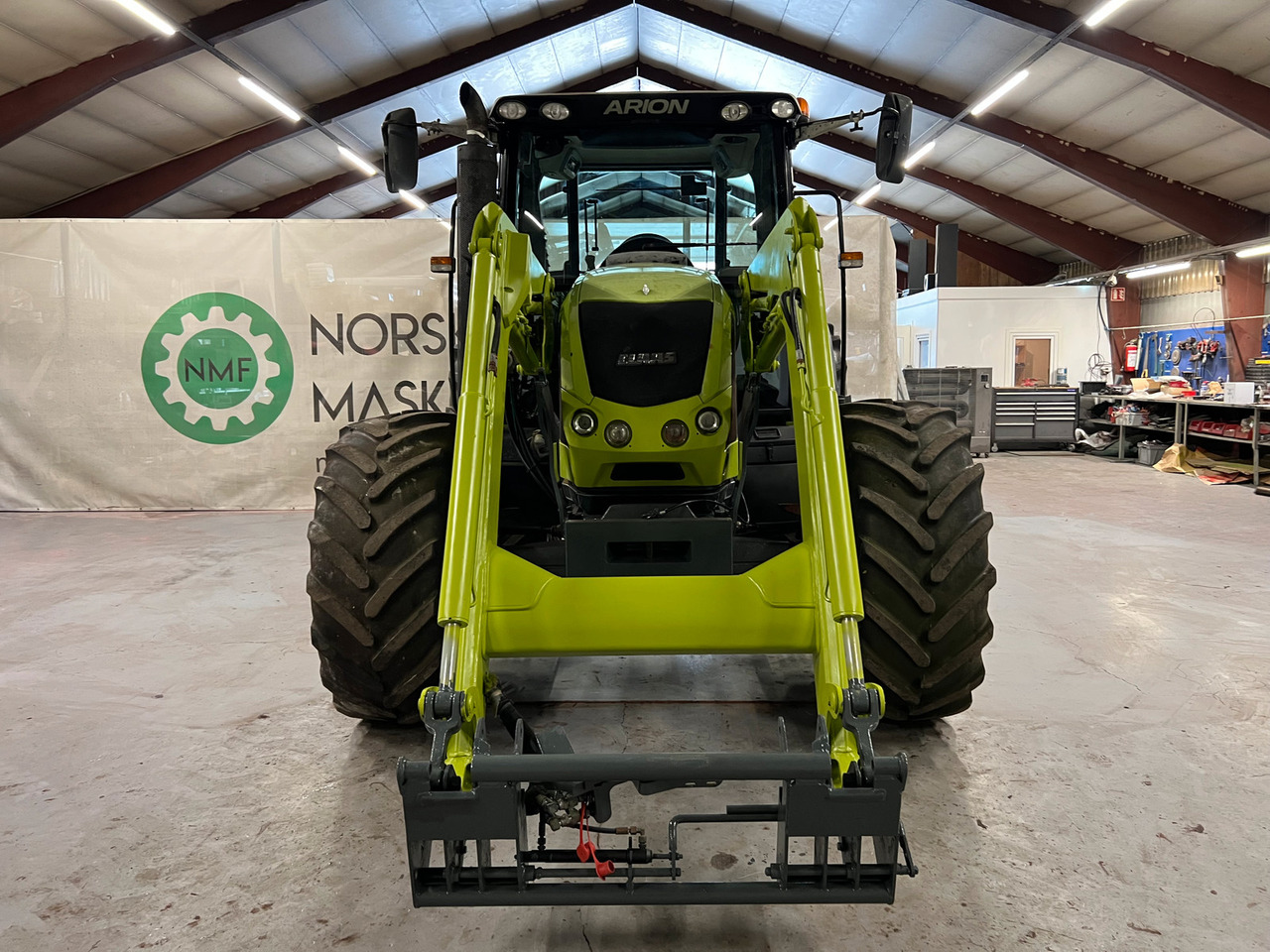 CLAAS Arion 430 - Trator: foto 3 CLAAS Arion 430 - Trator: foto 3