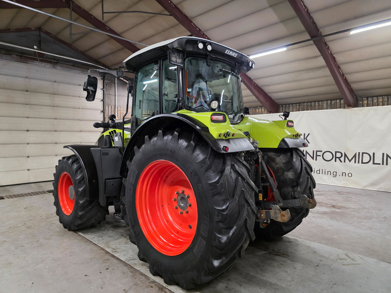 CLAAS Arion 660 C-Matic - Trator: foto 3 CLAAS Arion 660 C-Matic - Trator: foto 3