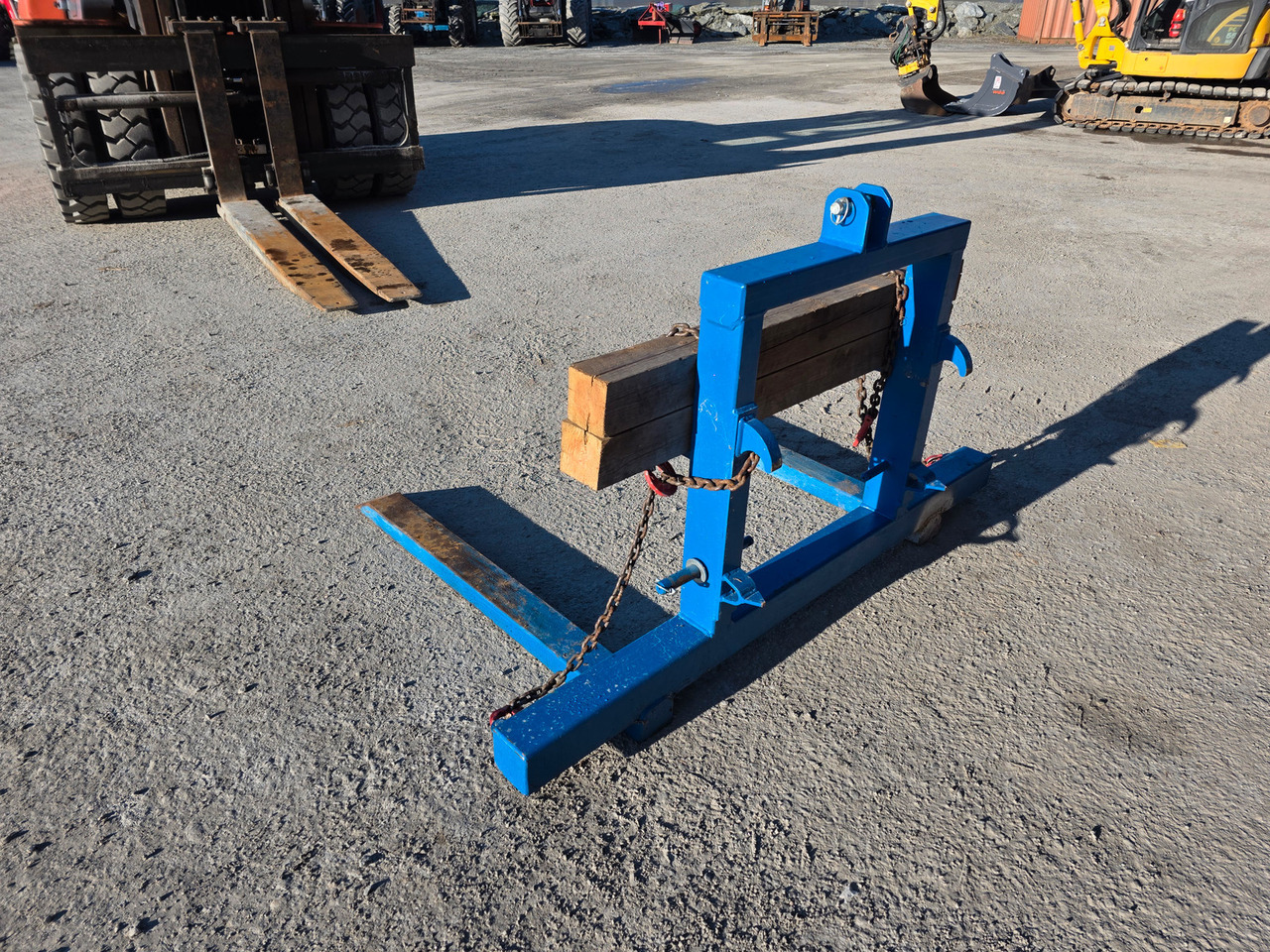 Diverse utstyr Pallegaffel, vedkløyvere og slåmaskin - Equipamento de construção: foto 3 Diverse utstyr Pallegaffel, vedkløyvere og slåmaskin - Equipamento de construção: foto 3