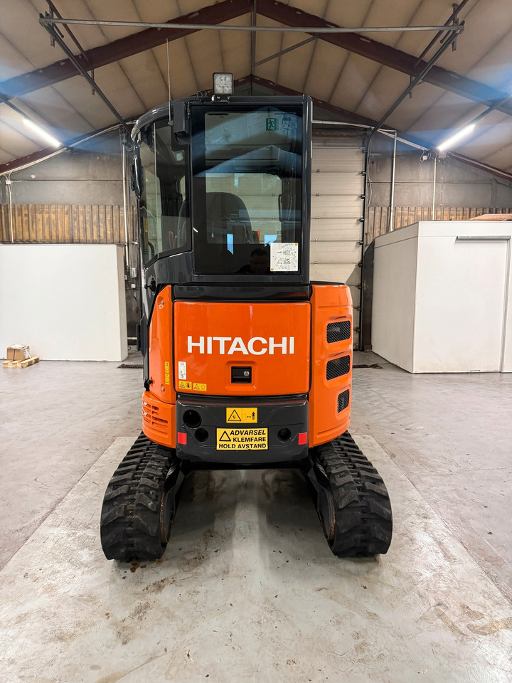 Hitachi ZX26U-6 - Mini escavadeira: foto 4 Hitachi ZX26U-6 - Mini escavadeira: foto 4