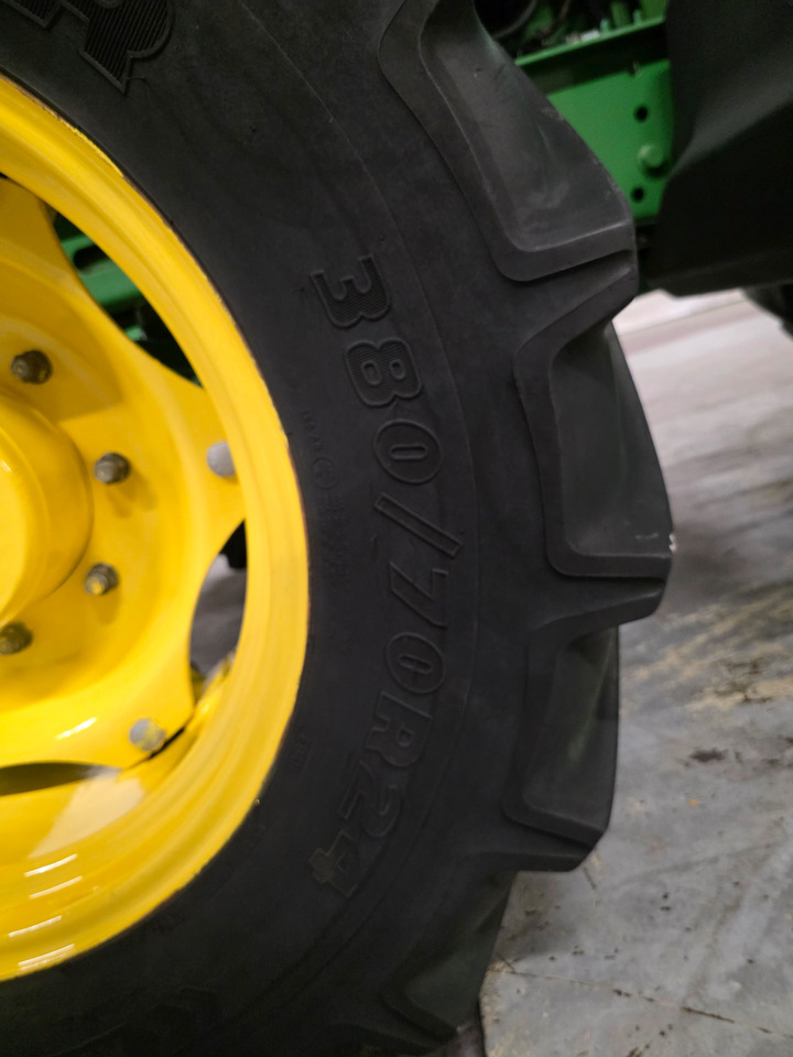 Trator John Deere 5720: foto 9