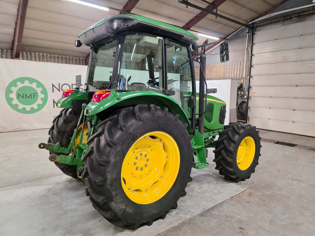 John Deere 5720 - Trator: foto 5 John Deere 5720 - Trator: foto 5