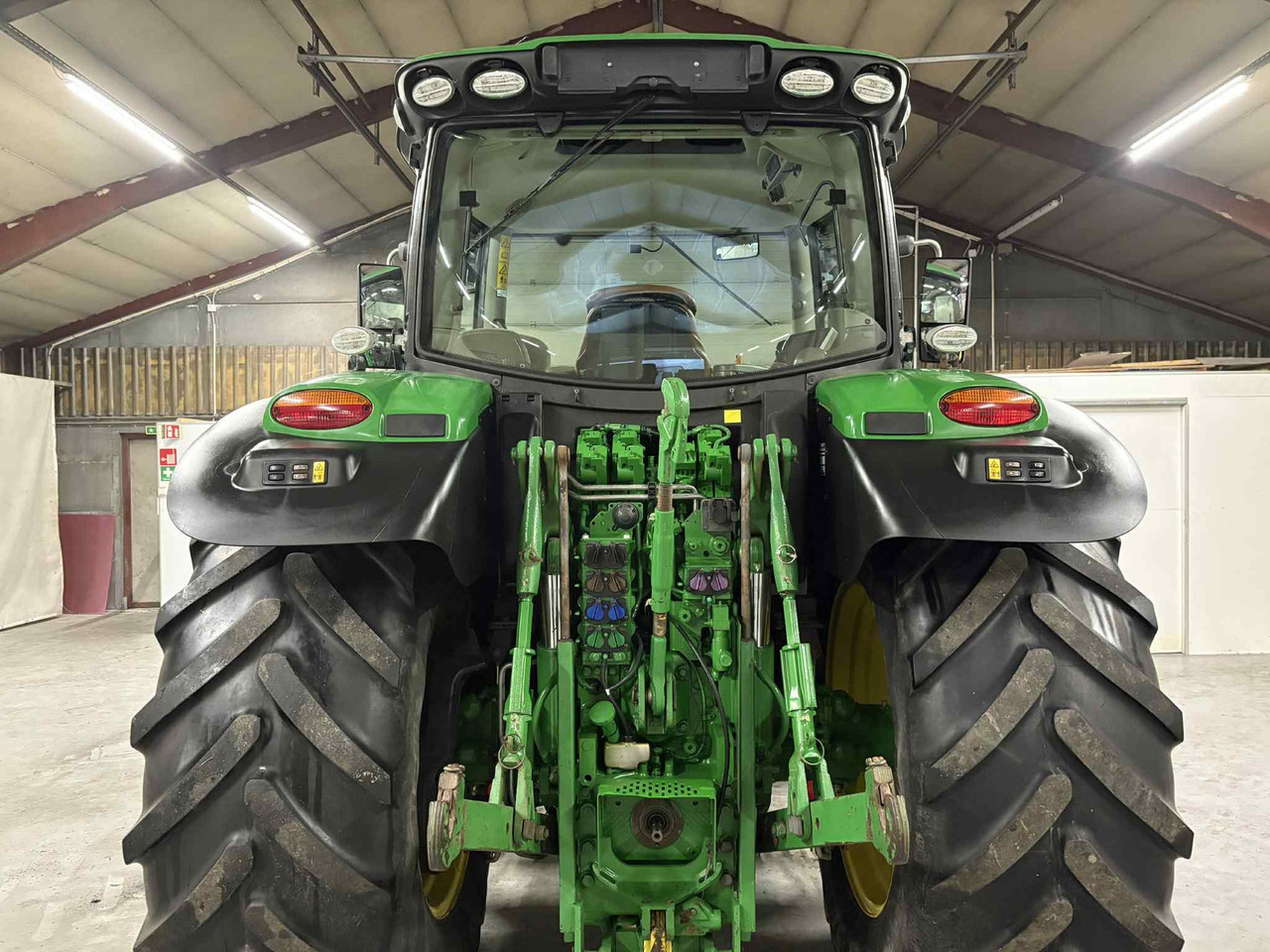 John Deere 6155R - Trator: foto 4 John Deere 6155R - Trator: foto 4