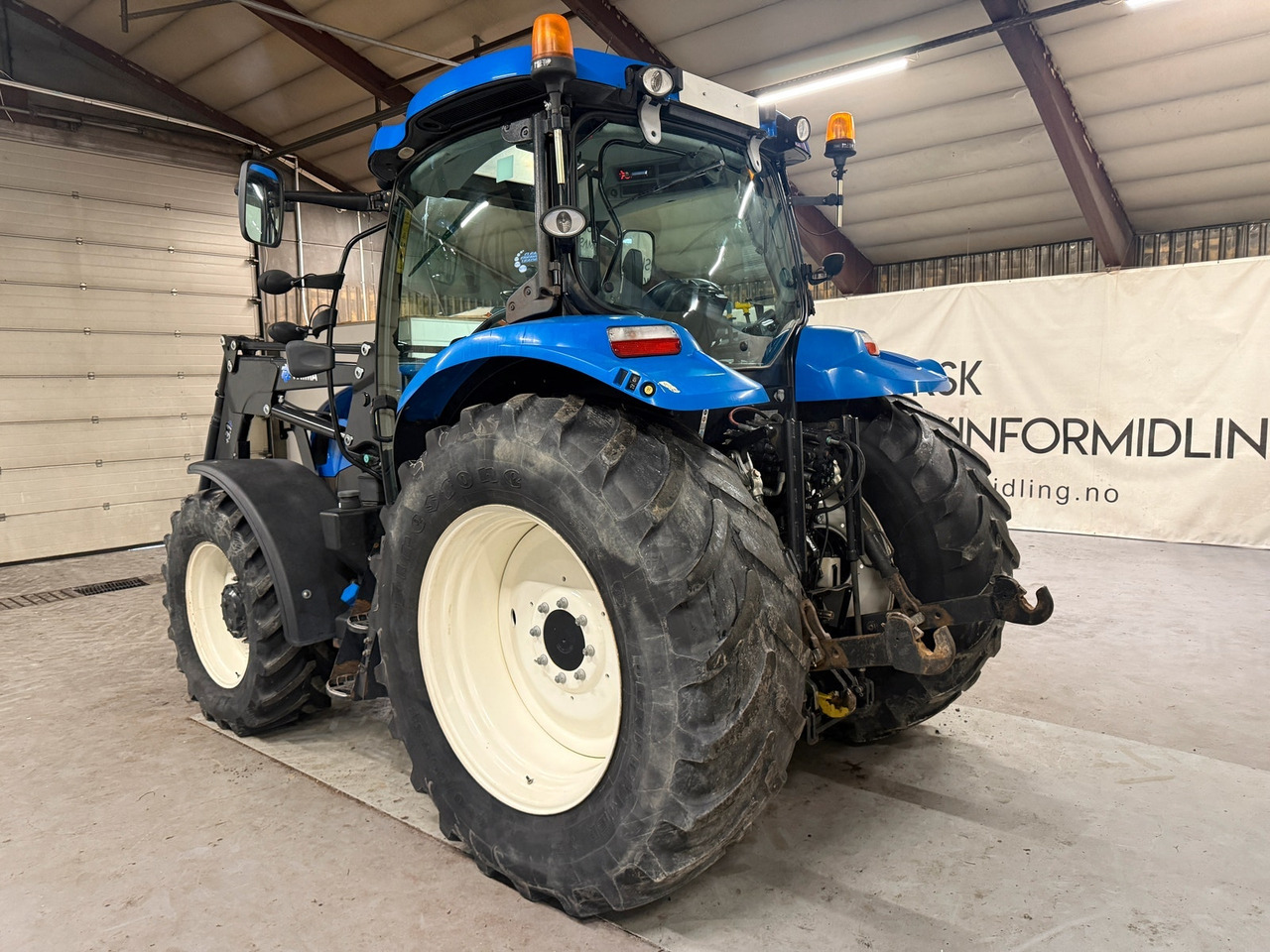 New Holland T6.140 EC - Trator: foto 3 New Holland T6.140 EC - Trator: foto 3