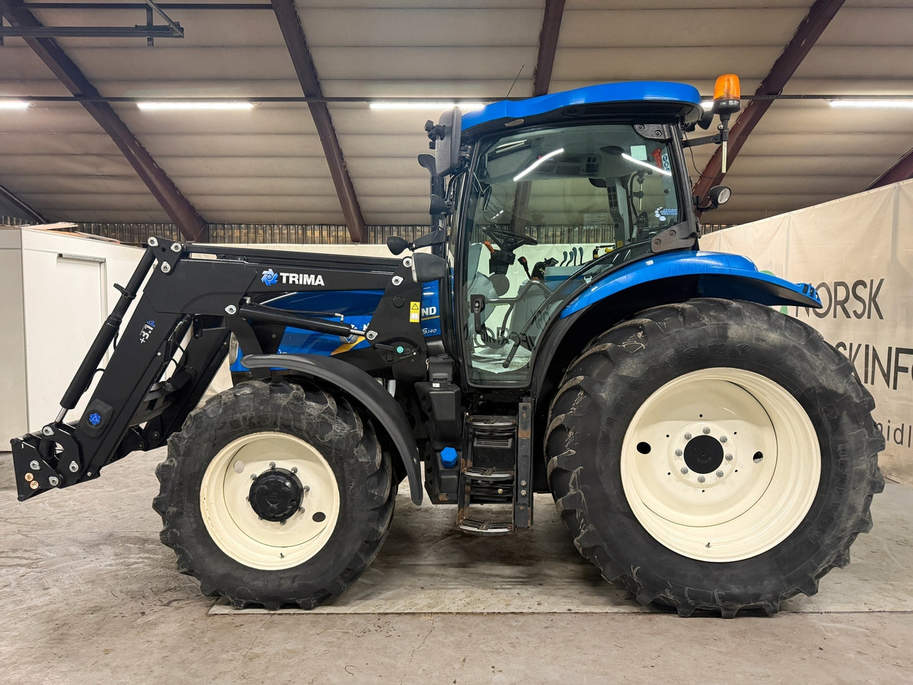 New Holland T6.140 EC - Trator: foto 2 New Holland T6.140 EC - Trator: foto 2