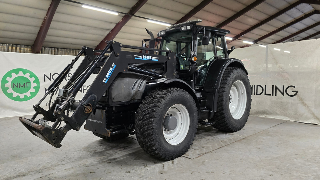 Valtra T182 - Trator: foto 1 Valtra T182 - Trator: foto 1