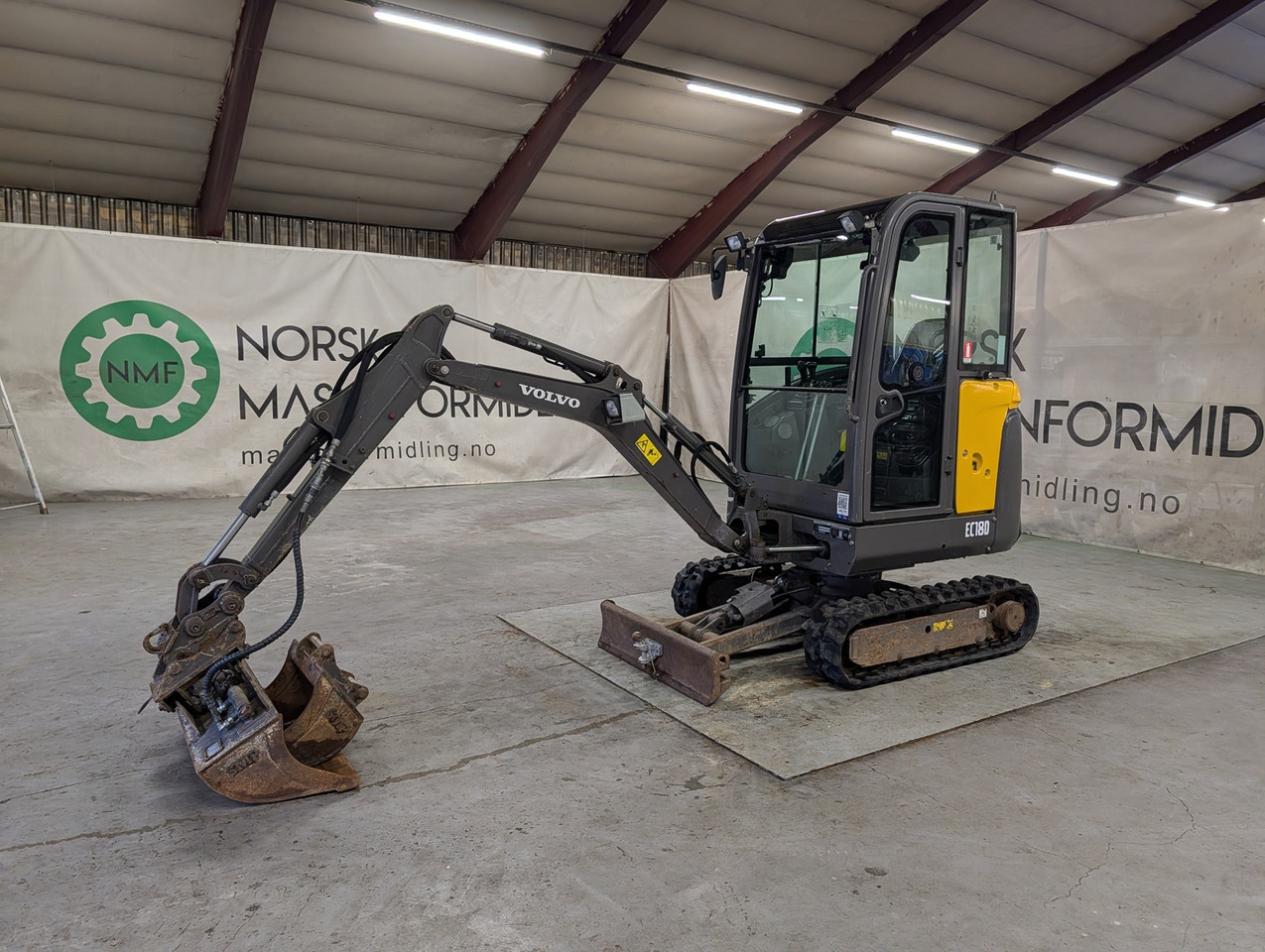 Volvo ECR18D - Mini escavadeira: foto 1 Volvo ECR18D - Mini escavadeira: foto 1