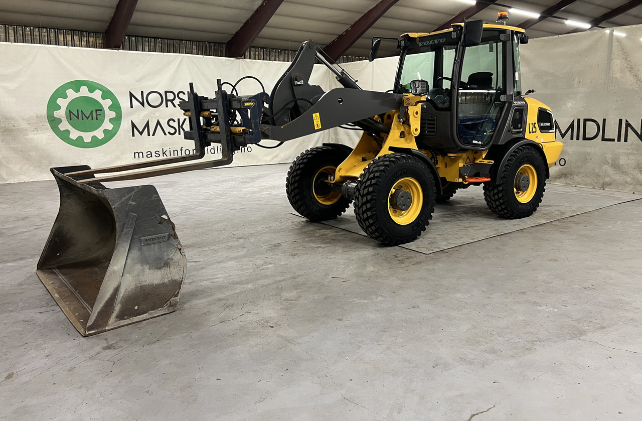 Volvo JL25H - Pá carregadora de rodas: foto 2 Volvo JL25H - Pá carregadora de rodas: foto 2