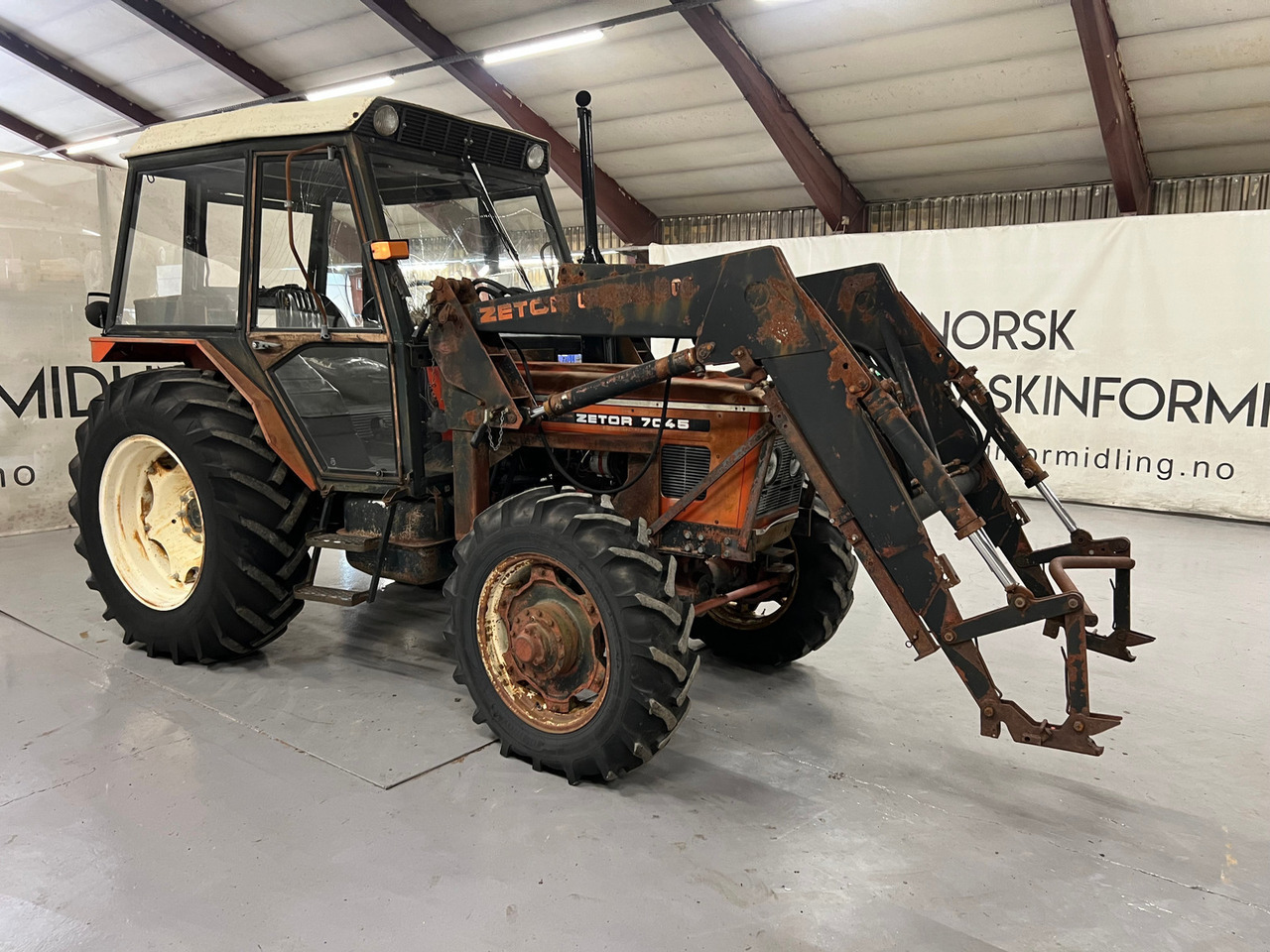 Zetor 7045 (Redusert moms) - Trator: foto 5 Zetor 7045 (Redusert moms) - Trator: foto 5