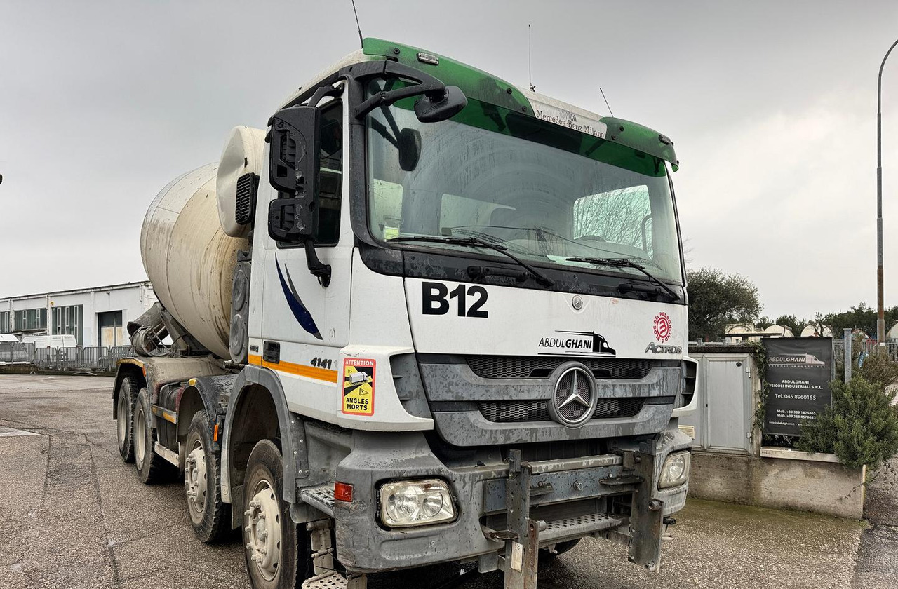 Autobetoniera Armec PHY120 su telaio Mercedes-Benz - Camião betoneira: foto 2 Autobetoniera Armec PHY120 su telaio Mercedes-Benz - Camião betoneira: foto 2