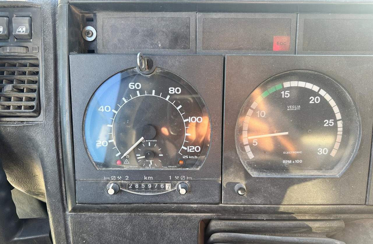 Betonpompa CIFA Iveco Trakker 410E44 - Autobetoneira com bomba: foto 3 Betonpompa CIFA Iveco Trakker 410E44 - Autobetoneira com bomba: foto 3