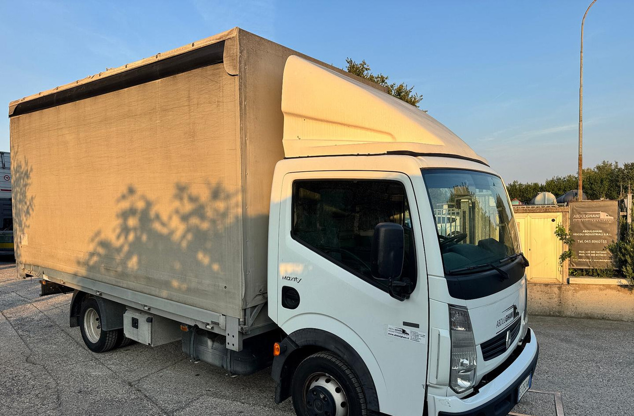 Renault Trucks Maxity 135.35 dxi - Camião de lona: foto 3 Renault Trucks Maxity 135.35 dxi - Camião de lona: foto 3