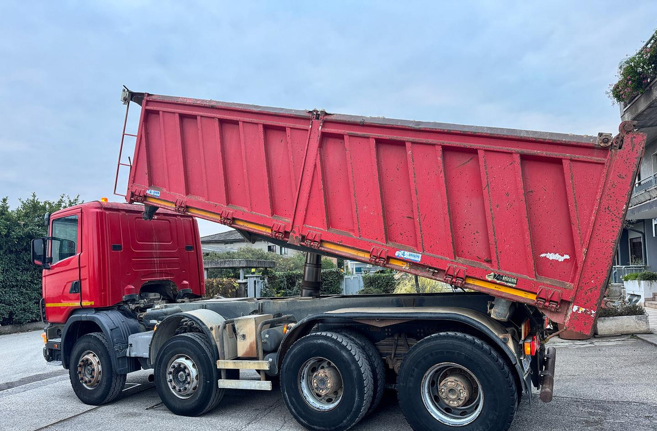 Scania R124/470 Ribaltabile 8X4 - Camião basculante: foto 3 Scania R124/470 Ribaltabile 8X4 - Camião basculante: foto 3