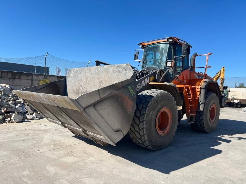 Doosan DL 420-5 CVT-5 - Pá carregadora de rodas: foto 1 Doosan DL 420-5 CVT-5 - Pá carregadora de rodas: foto 1