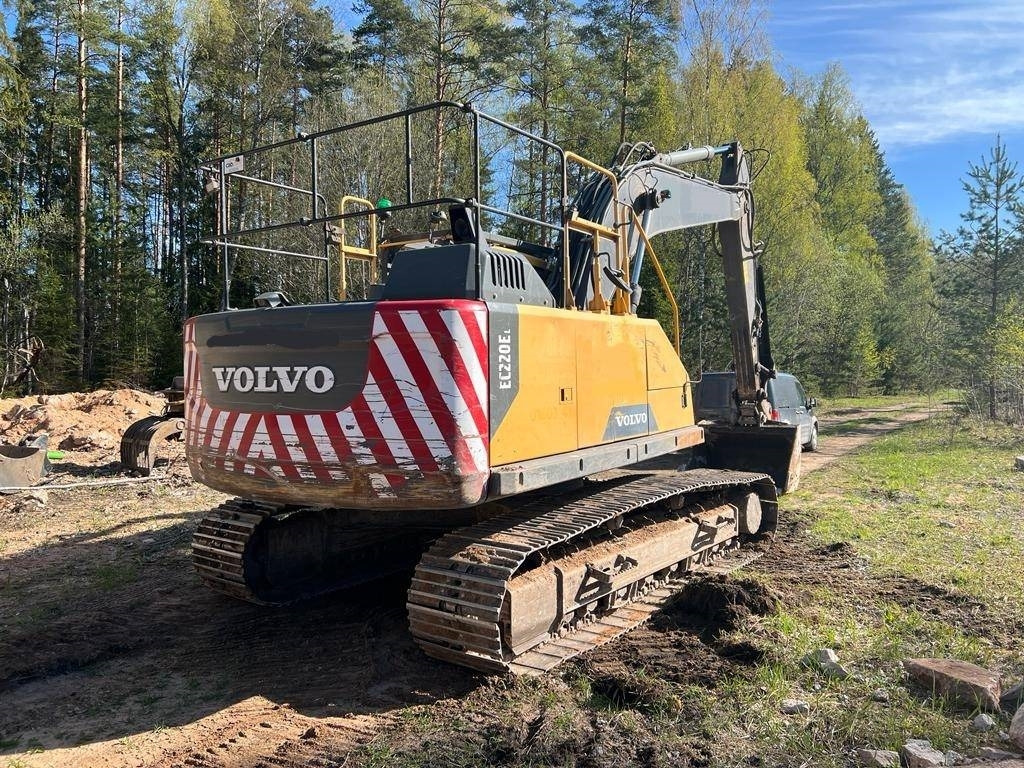 Volvo EC 220 EL - Escavadora de rastos: foto 3 Volvo EC 220 EL - Escavadora de rastos: foto 3