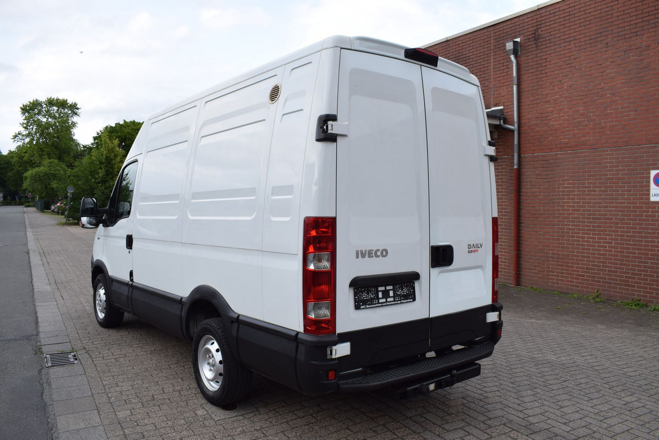 Iveco Daily 35 S 14L2H2 AHK Regale Standheizung - Furgão: foto 5 Iveco Daily 35 S 14L2H2 AHK Regale Standheizung - Furgão: foto 5