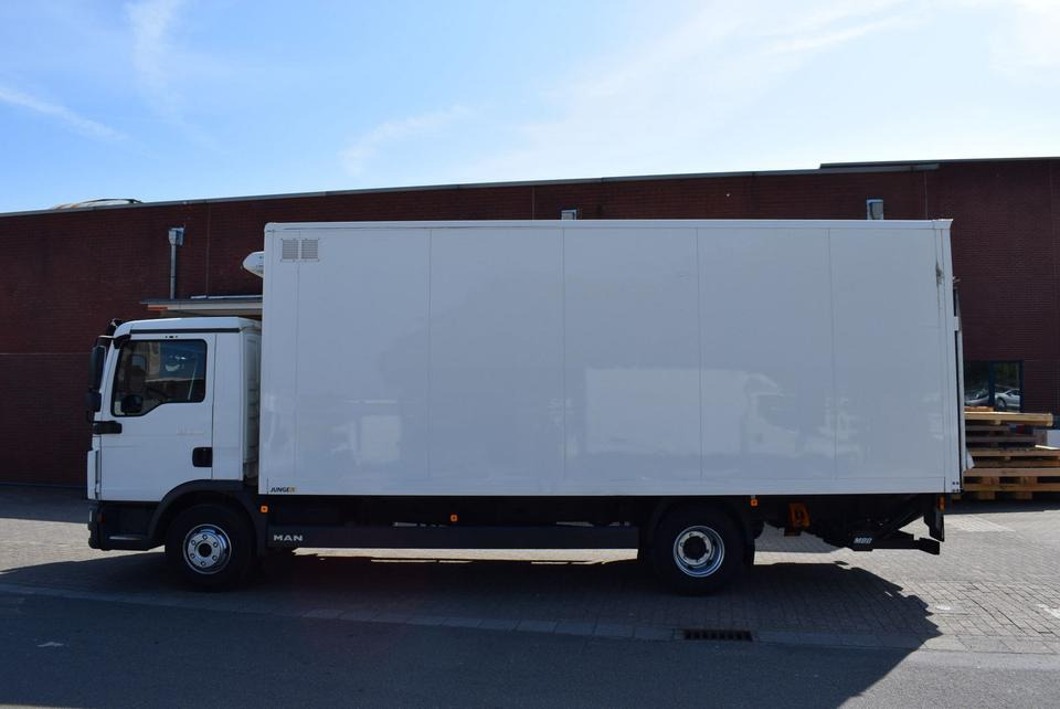 MAN TGL 8.180 Koffer 6,20mLBW 1000KG Klima - Camião furgão: foto 1 MAN TGL 8.180 Koffer 6,20mLBW 1000KG Klima - Camião furgão: foto 1