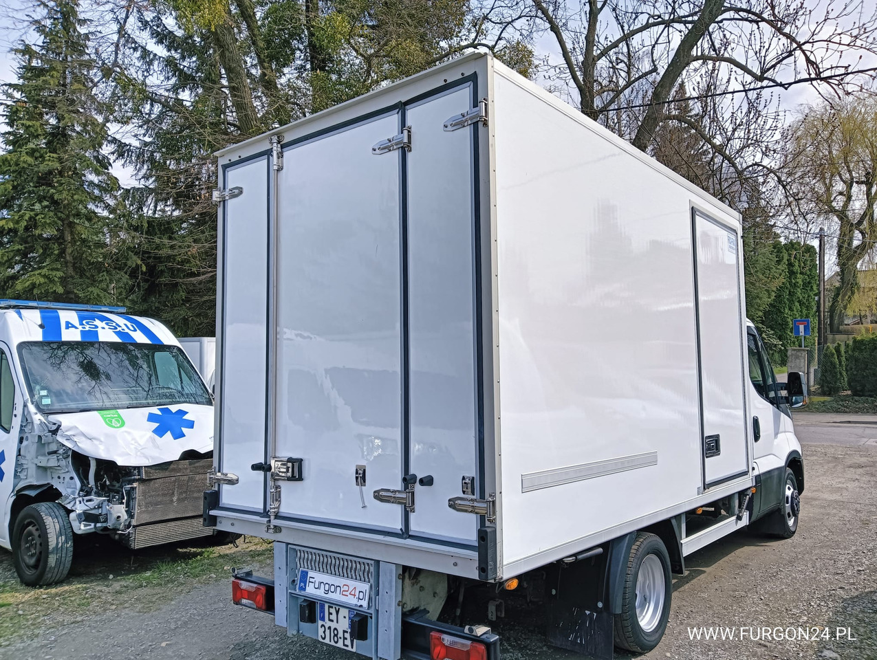 IVECO DAILY 35C14 RAMA DO ZABUDOWY NR 841 - Carrinha frigorífica: foto 4 IVECO DAILY 35C14 RAMA DO ZABUDOWY NR 841 - Carrinha frigorífica: foto 4