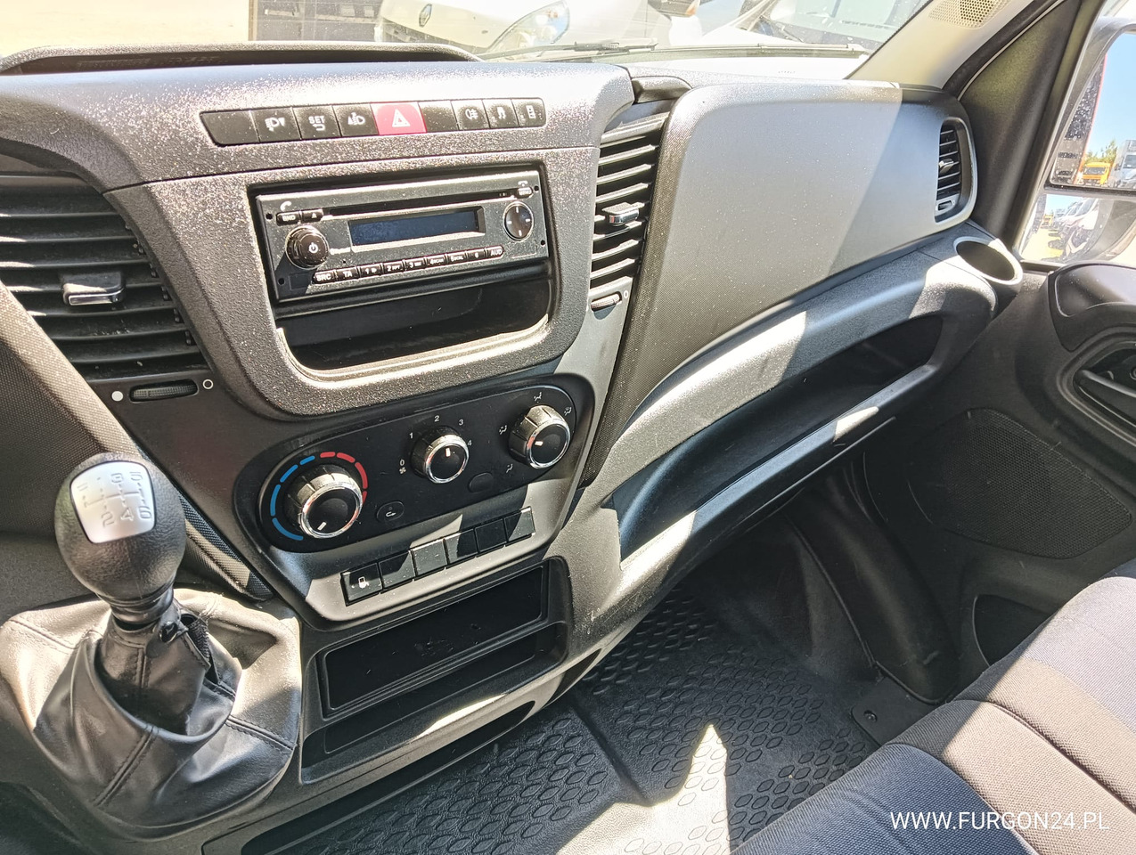 Carrinha basculante IVECO DAILY 35C14 WYWROTKA KIPER Z NAJAZDAMI NR 841: foto 17 Carrinha basculante IVECO DAILY 35C14 WYWROTKA KIPER Z NAJAZDAMI NR 841: foto 17